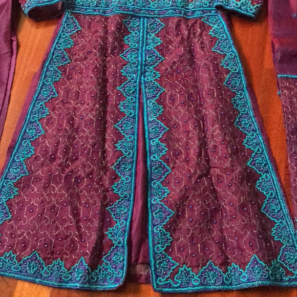 Fancy 3 piece Indian Pakistani outfit - Picture 5 of 7